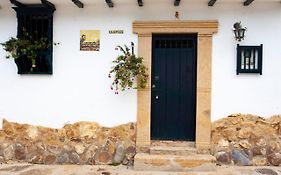 Casa Clasica Con Chimenea!